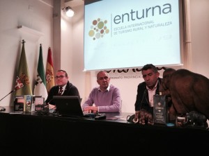 enturna